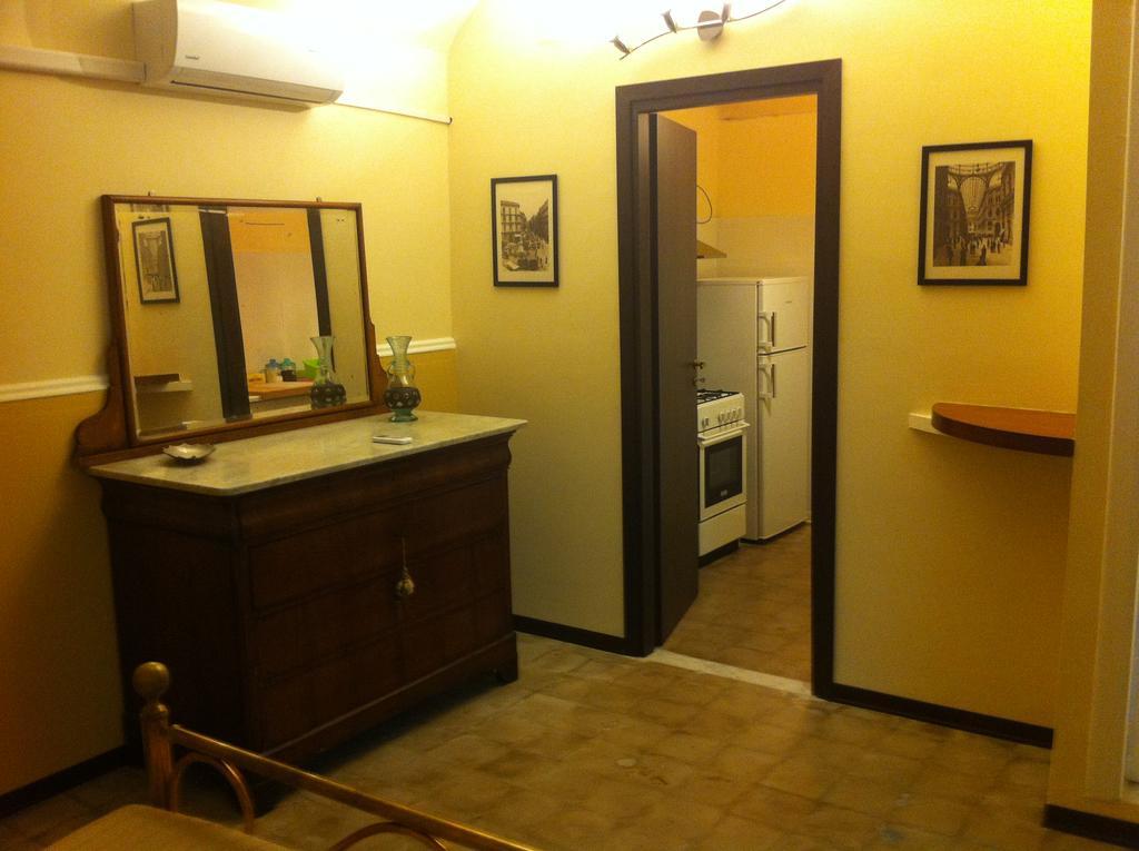 Casa Vacanze Amedeo Naples Exterior photo